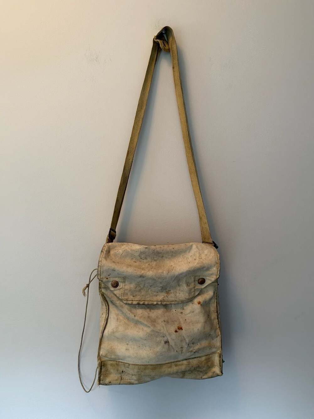Vintage 1941 Canadian WWII Mk VII Respirator Gas Mask Bag